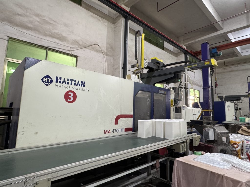 smart trash can factory production line in China.